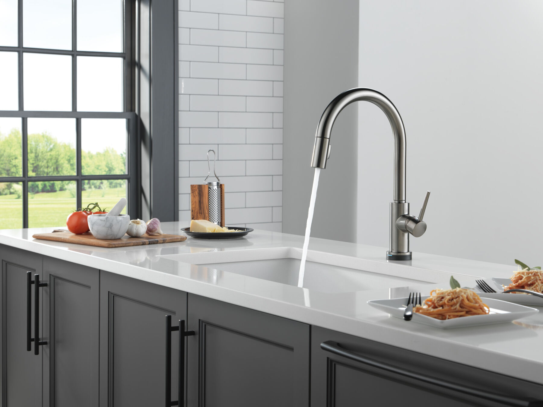 VoiceIQ&reg; Kitchen Faucet with Touch<sub>2</sub>O&reg; Technology with Touchless Technology