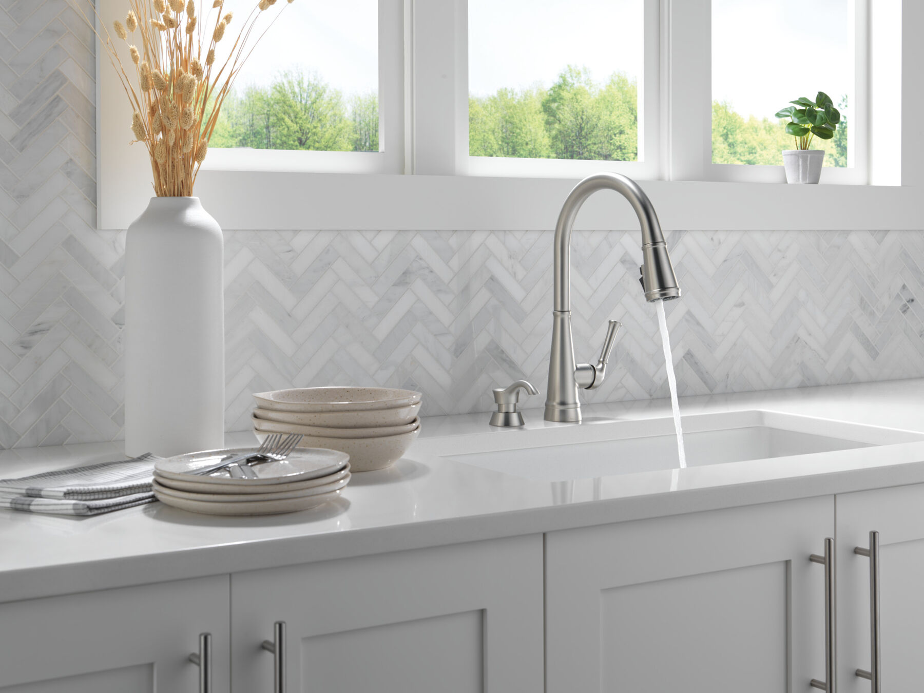 Pull-Down Kitchen Faucet w/Soap (Recertified)