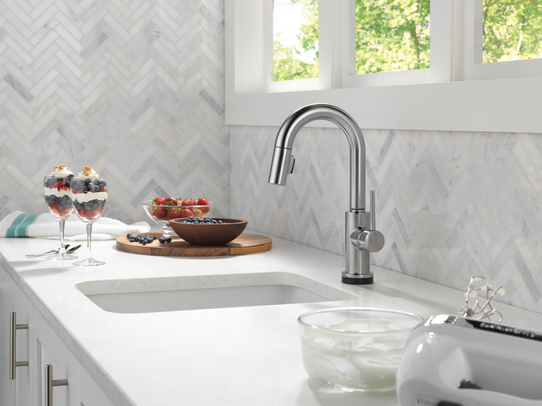 Touch2O&reg; Bar / Prep Faucet with Touchless Technology