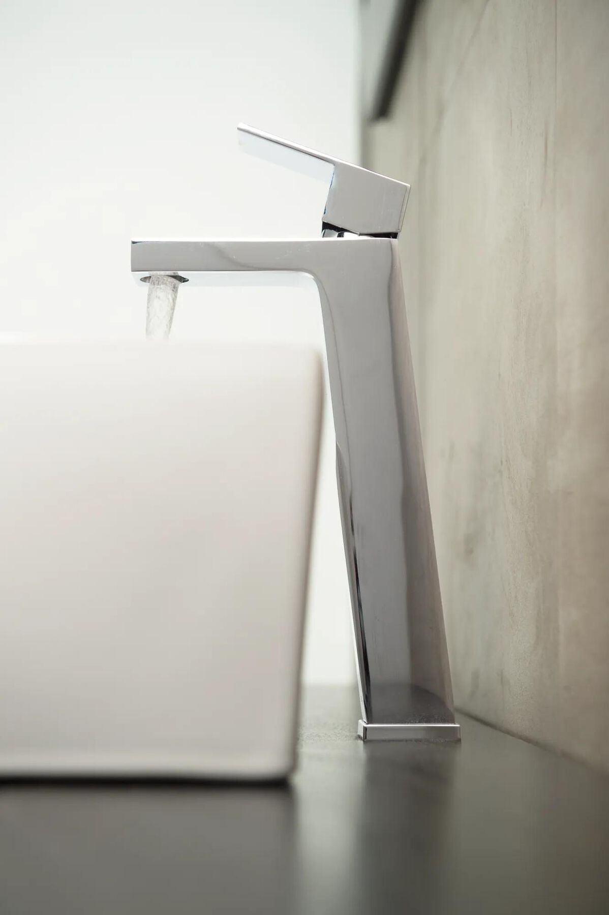 Single Handle Vessel Bathroom Faucet