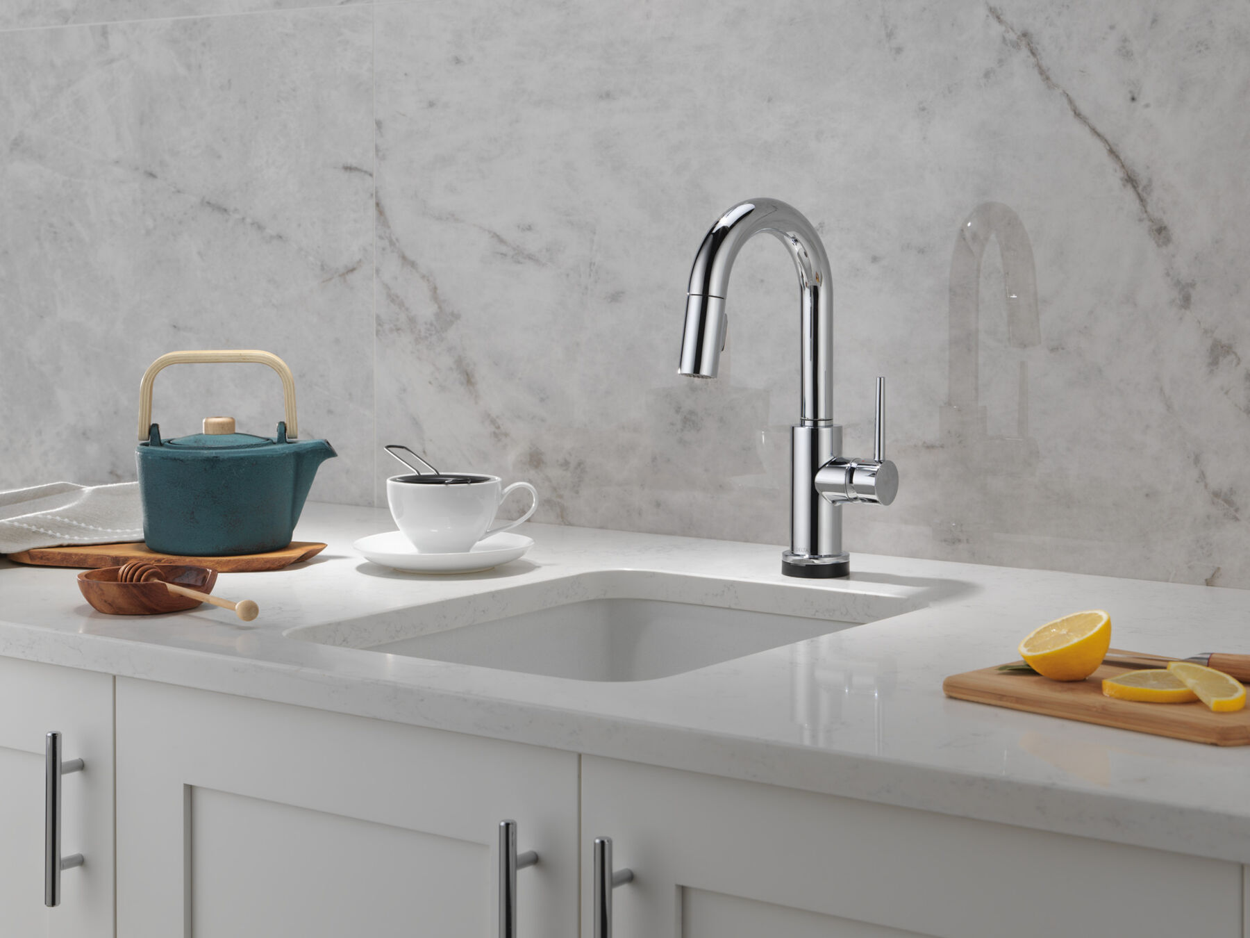 Single Handle Pull-Down Bar / Prep Faucet with Touch<sub>2</sub>O&reg; Technology