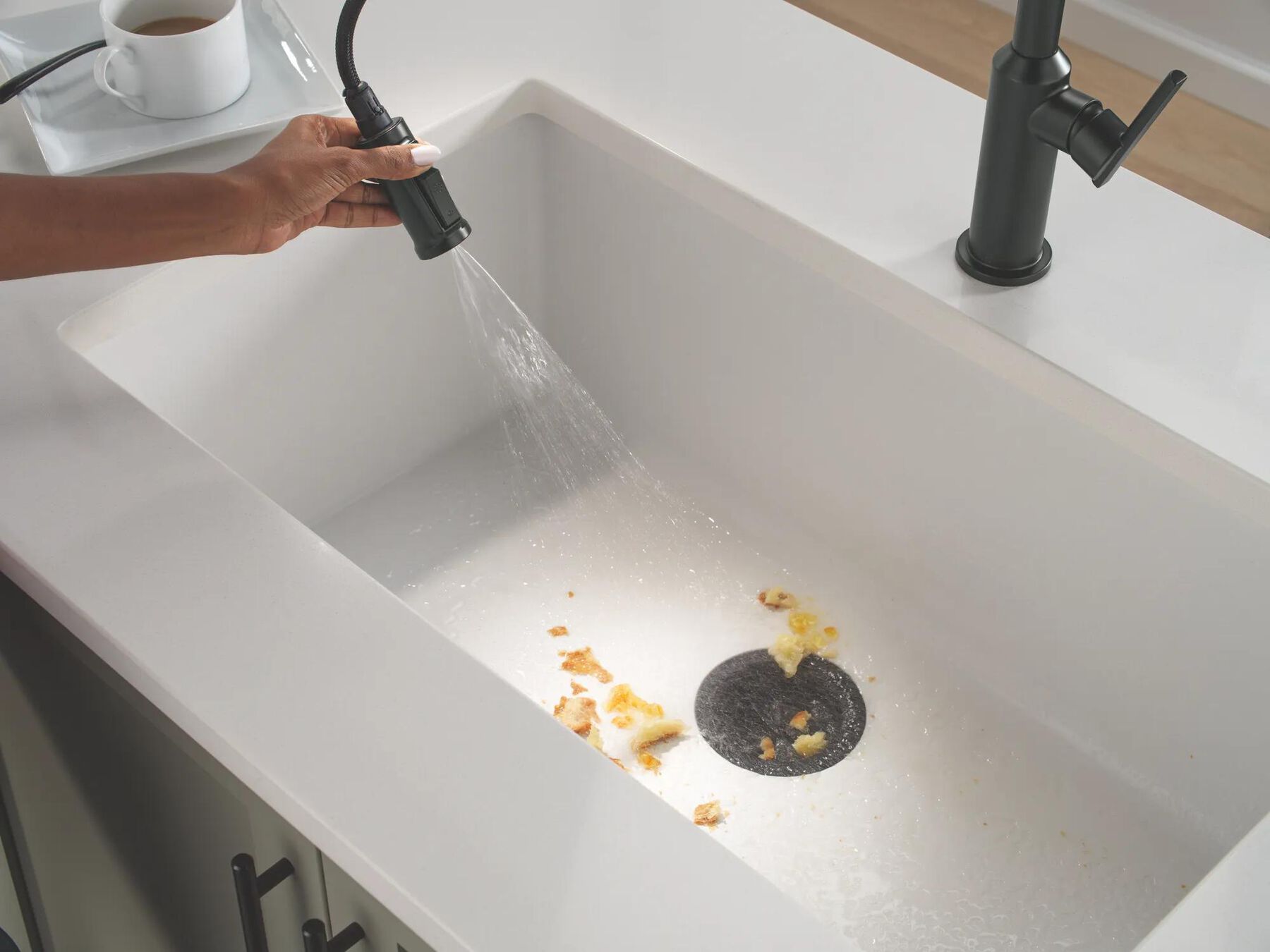 Single Handle Pull-Down Kitchen Faucet
