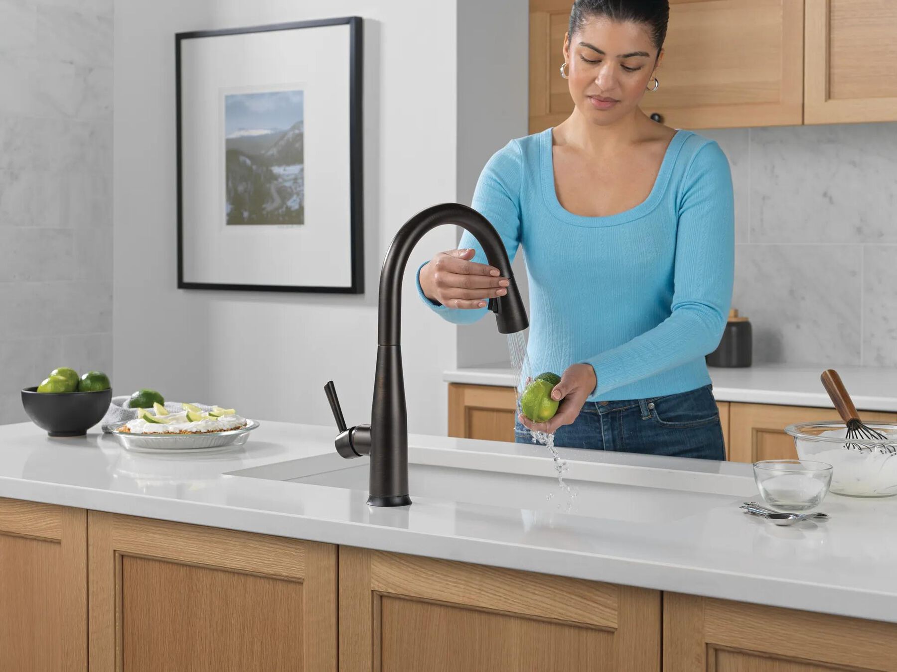 Touch<sub>2</sub>O&reg; Technology Kitchen Faucet with Touchless Technology