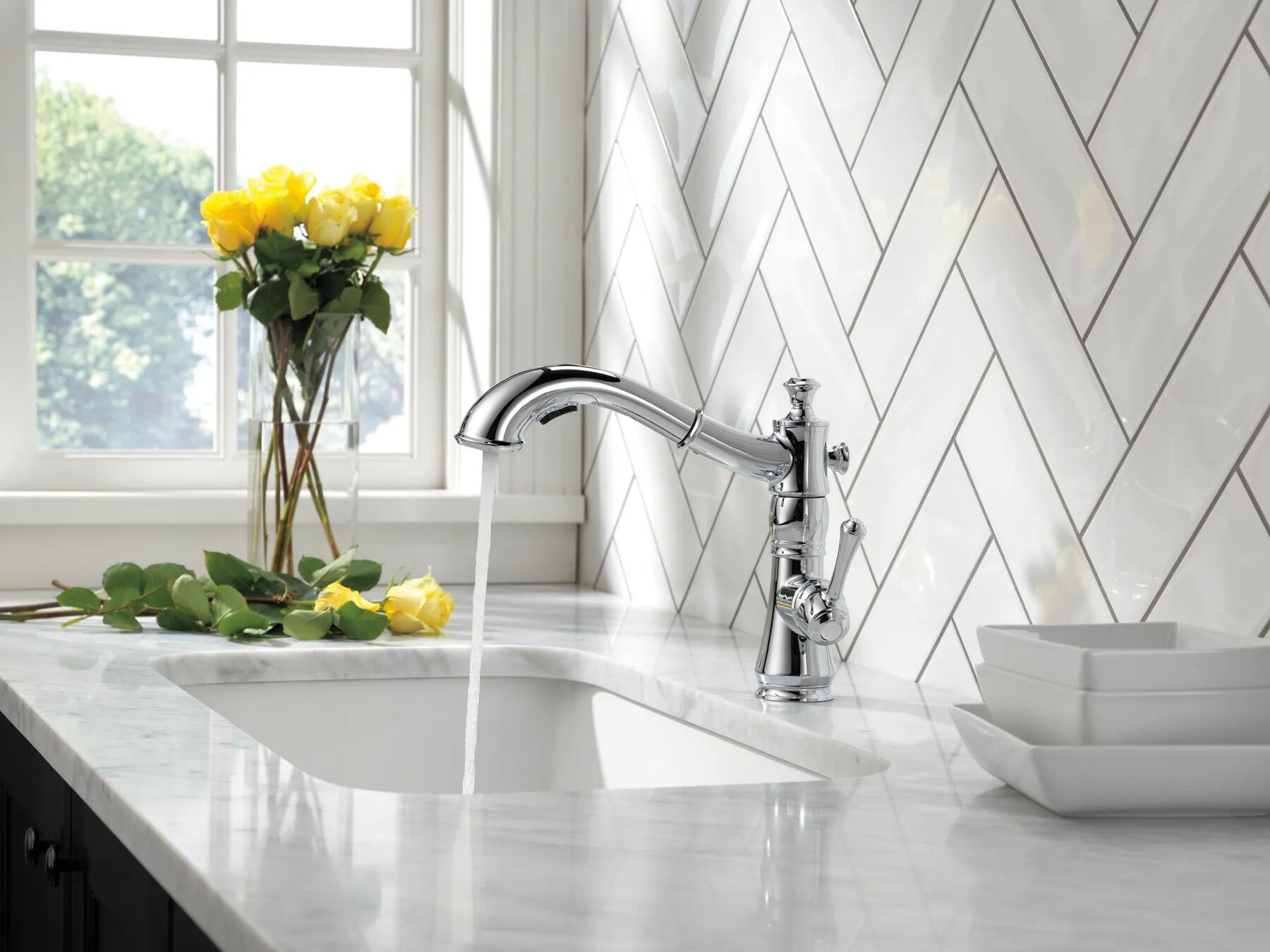 Single Handle Pull-Out Kitchen Faucet