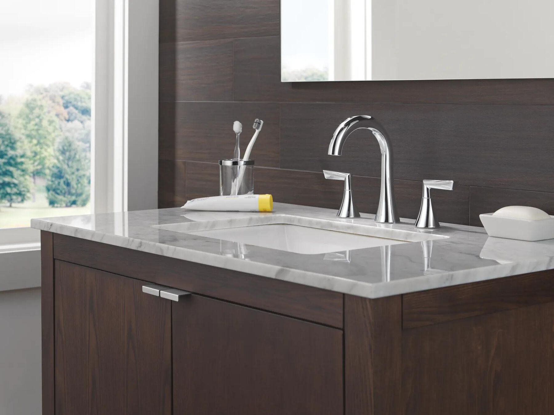 Two Handle Widespread Bathroom Faucet
