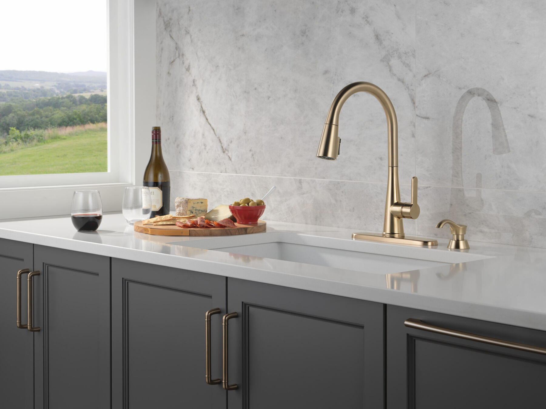 Pull-Down Kitchen Faucet w/Soap (Recertified)